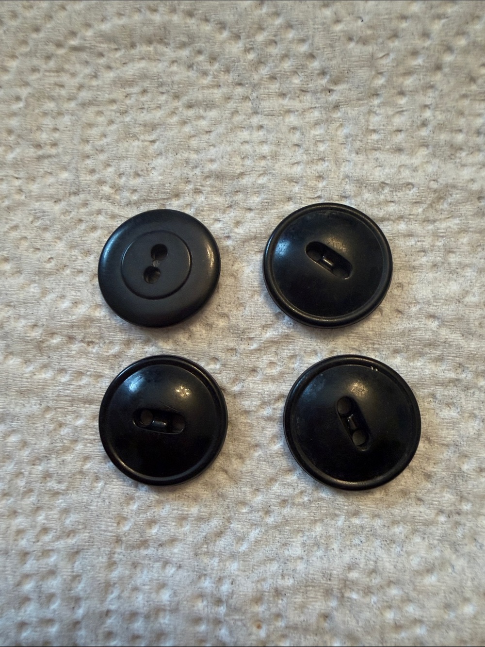Set of 4 Black Round Buttons